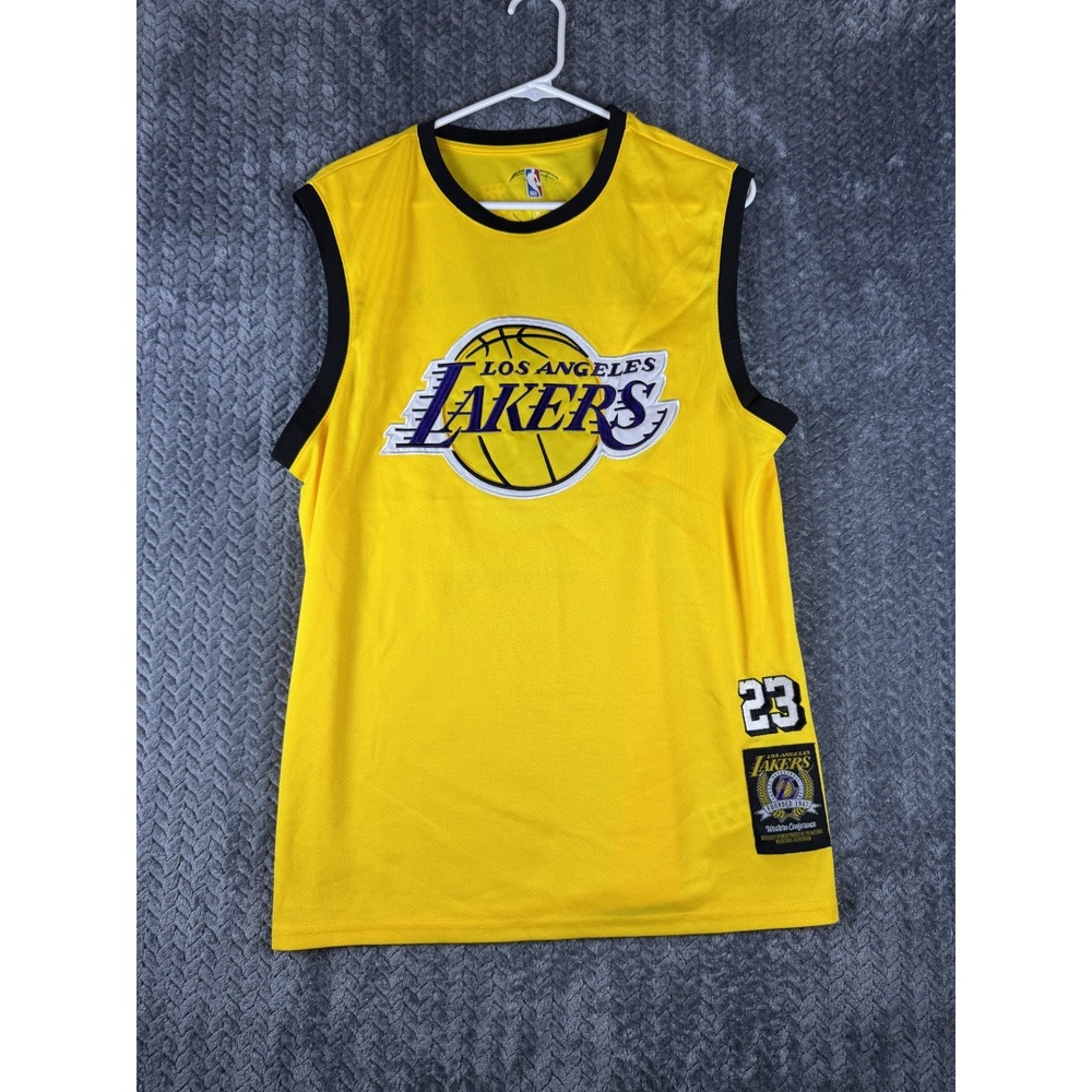 Los Angeles Lakers LeBron James #23 Jersey Mens Medium Yellow NBA Nike Jersey